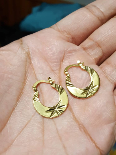 Punjabi style hot sale gold earrings