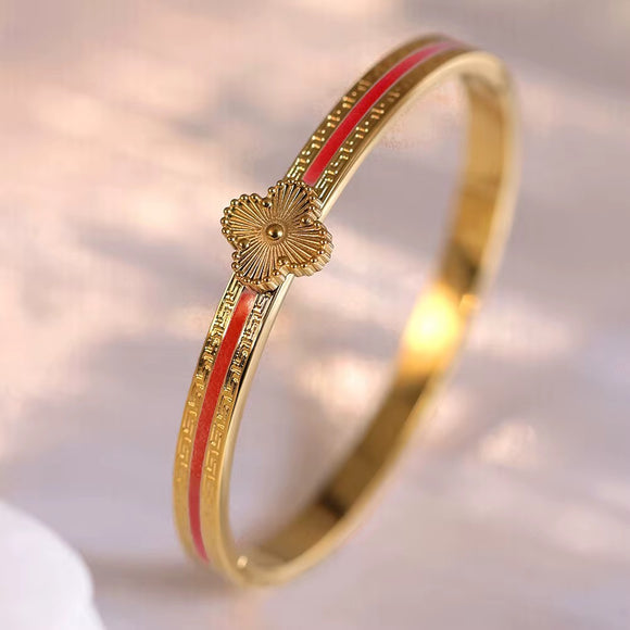 Titanium Gold Bracelet Four Leaf Clover Design