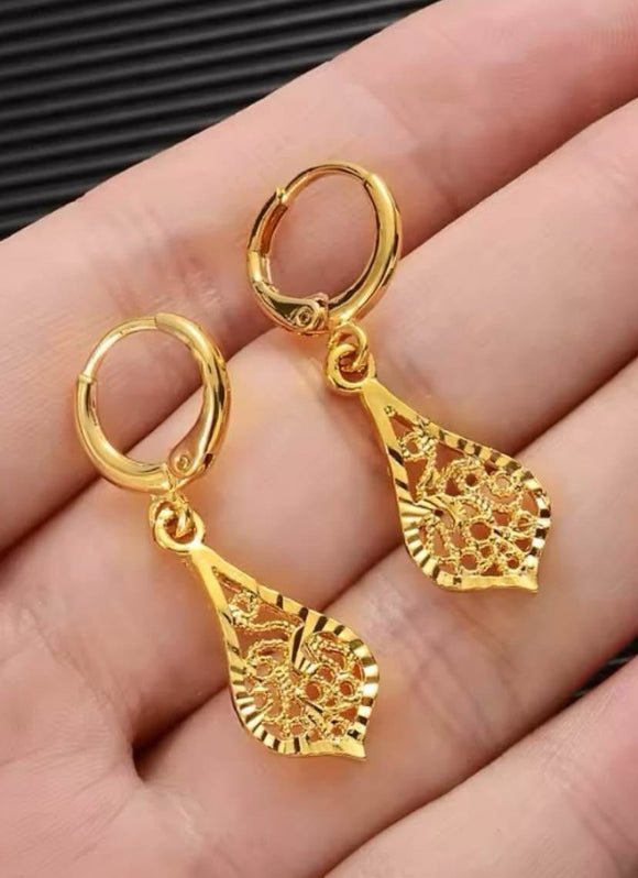 18k Gold Titanium Bali Hoop Earrings