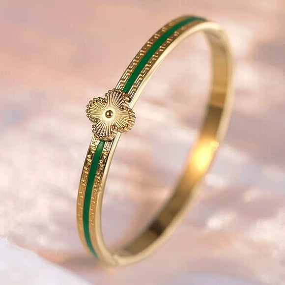 Titanium Gold Bracelet Four Leaf Clover Design