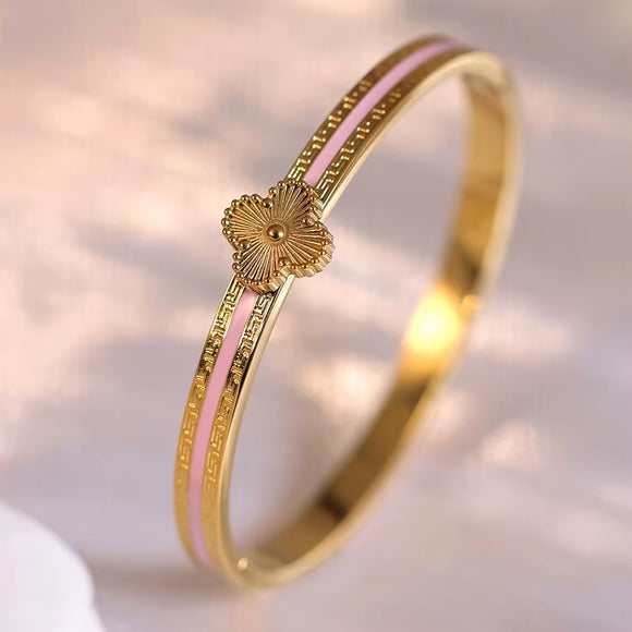 Titanium Gold Bracelet Four Leaf Clover Design
