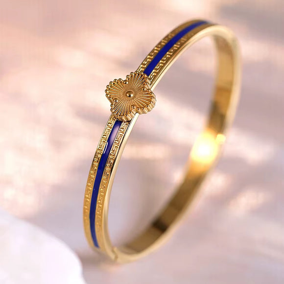 Titanium Gold Bracelet Four Leaf Clover Design