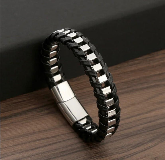 Titanium Silver Bracelet With Leather Design