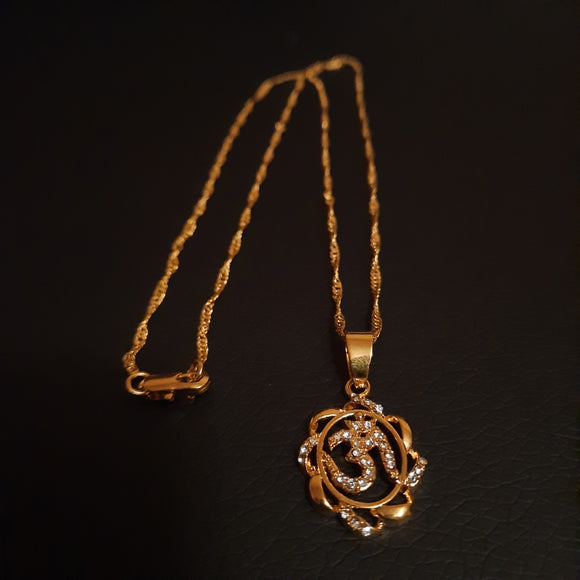 OM Gold & Crystals Pendant and chain