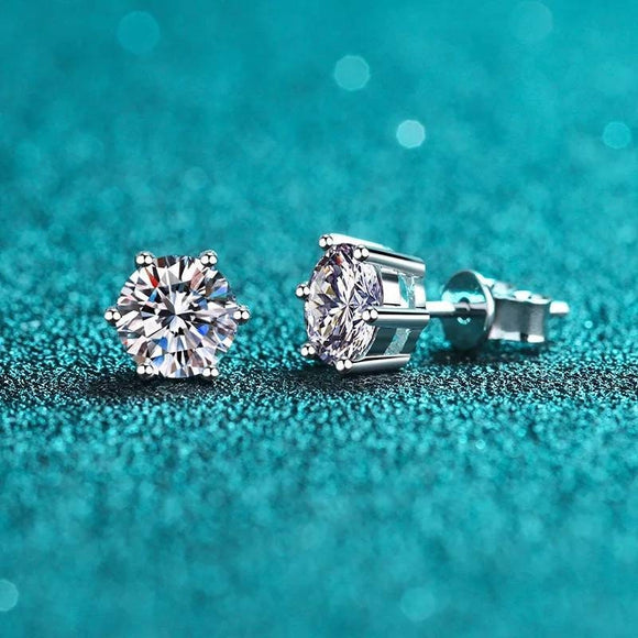 Diamond Stud Earrings .6ct Diamond Earrings, Diamonds set in Platinum