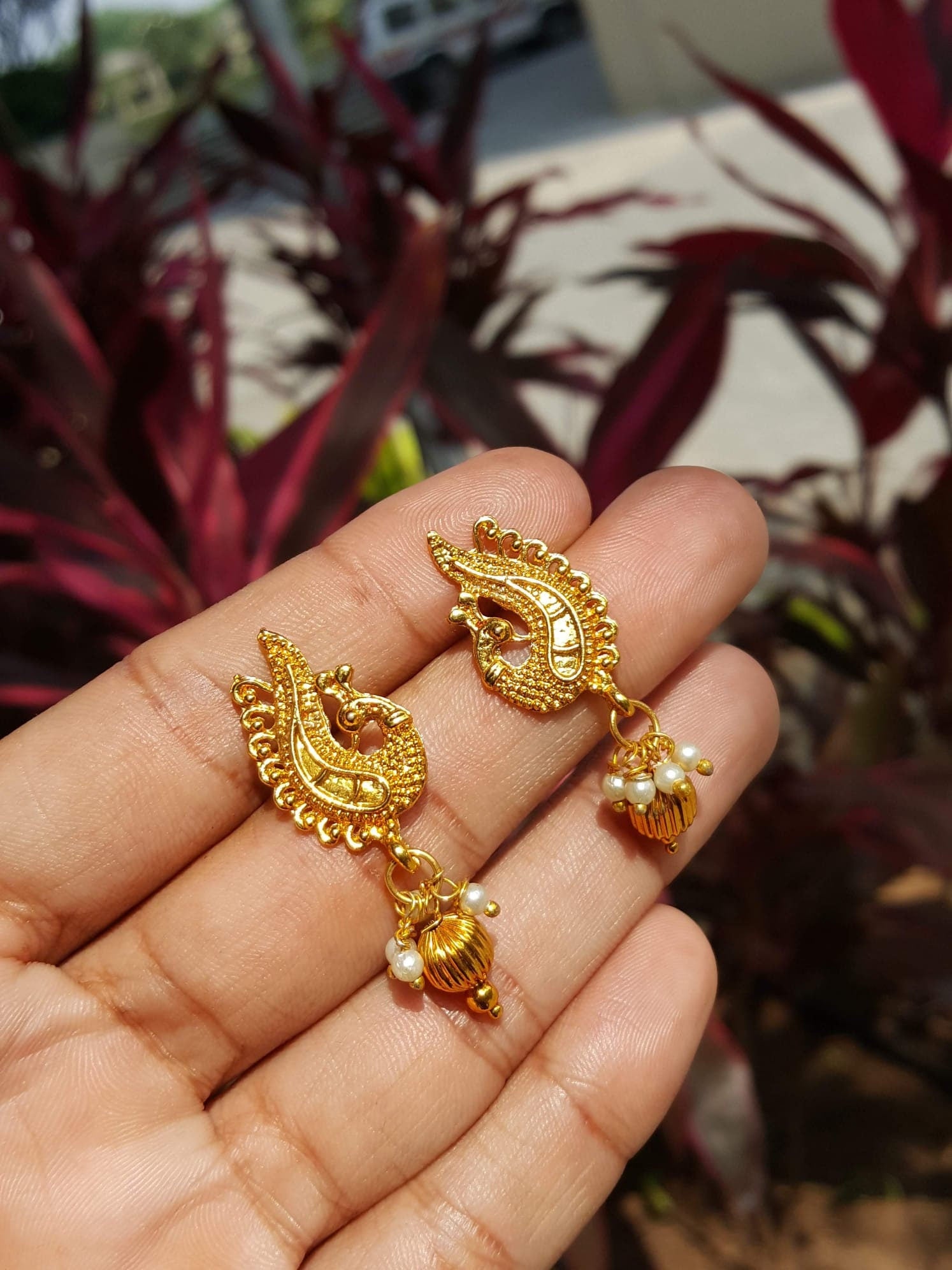 gold earrings Designs | simple | Antique | for wedding | Indian daily wear  simple | India… | Simple gold earrings, Gold earrings designs, Gold bridal  jewellery sets